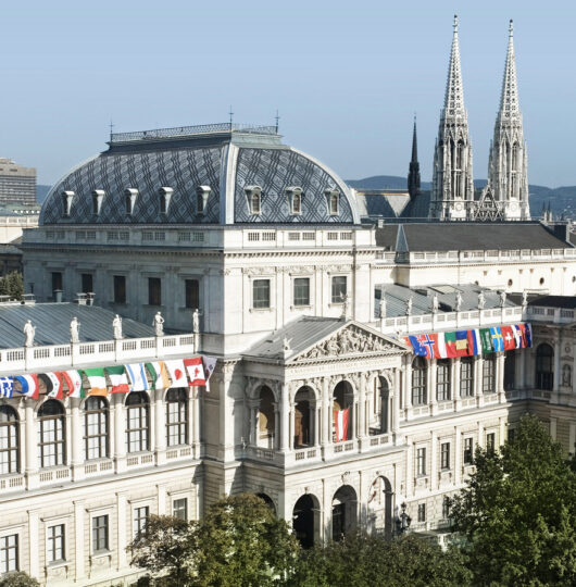 Hauptgebaude Hauptgebaude